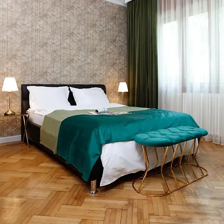 Grand Phillip Cismigiu Park Downtown Bucarest