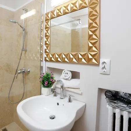 Apartment Grand Phillip Cismigiu Park Downtown Bucharest