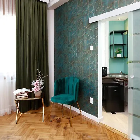 Apartment Grand Phillip Cismigiu Park Downtown Bukarest